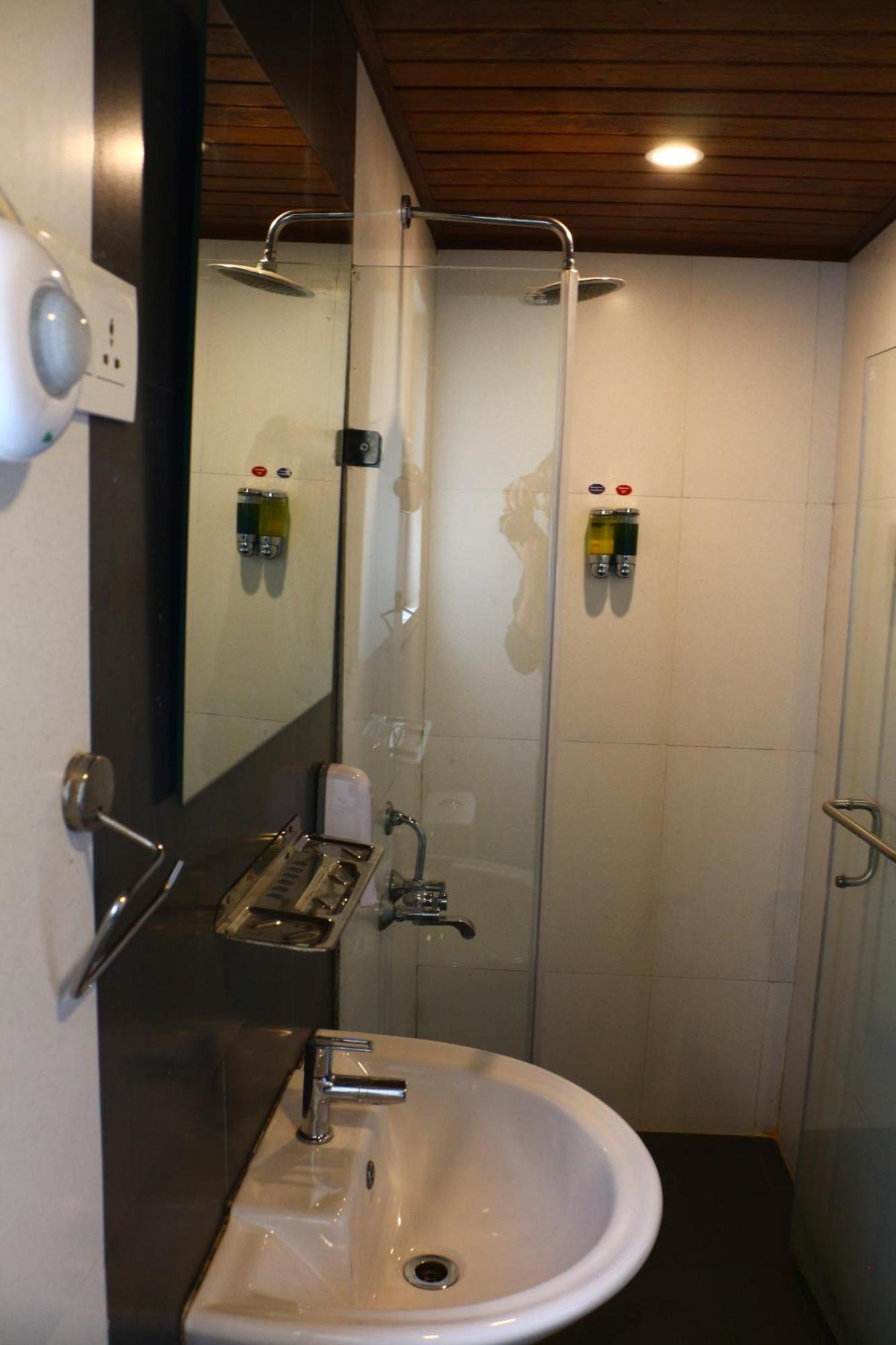 Logan Camp Ooty Hotel Coonoor Ngoại thất bức ảnh